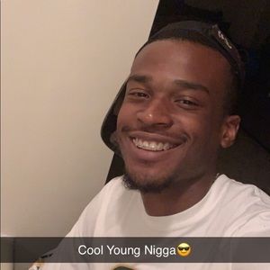 Meet your Posher, Deandre